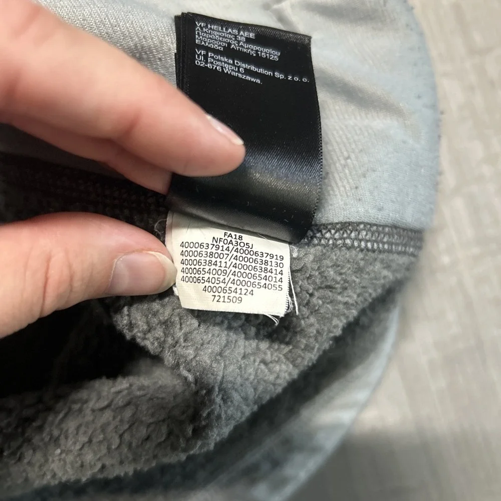 The North Face Mens Medium Hooded Fleece Jacket Gray Full Zip Pockets NF0A3O5J